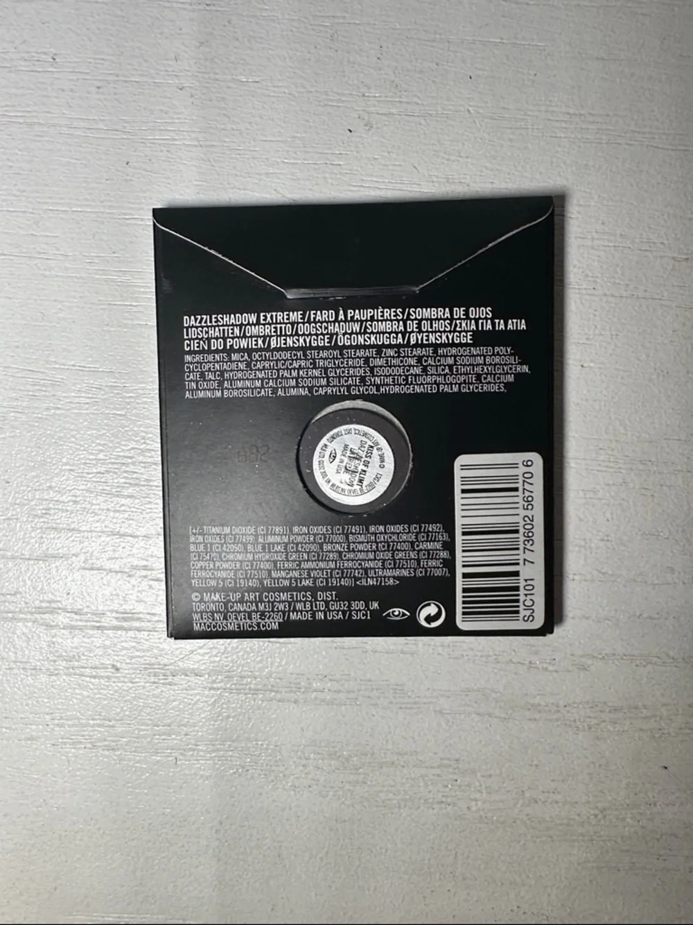 MAC Cosmetics Dazzleshadow Extreme Shimmering Gold Eyeshadow/ Kiss of Klimt